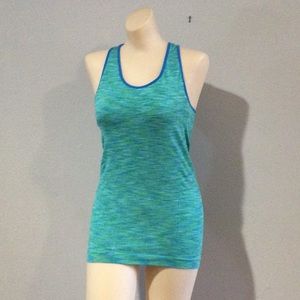 Climawear Seamless Razorback Built in Bra Workout Tank Size L